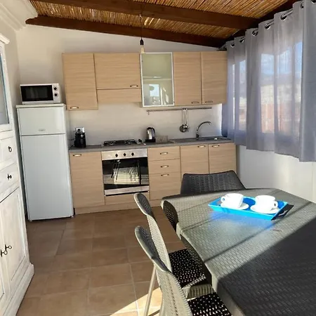 Al Mare Apartman *